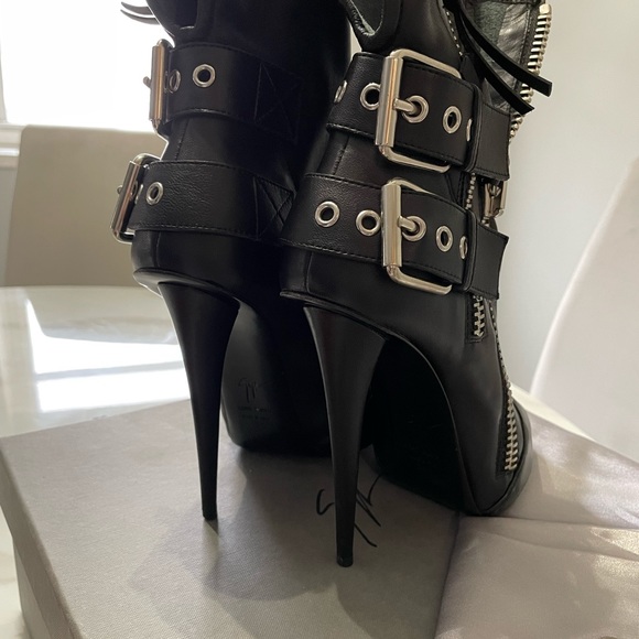 Giuseppe Zanotti Double-Buckle Biker Peep-Toe Bootie, Black - Picture 3 of 6